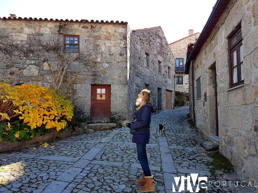 Una calle con encanto de Linhares da Beira