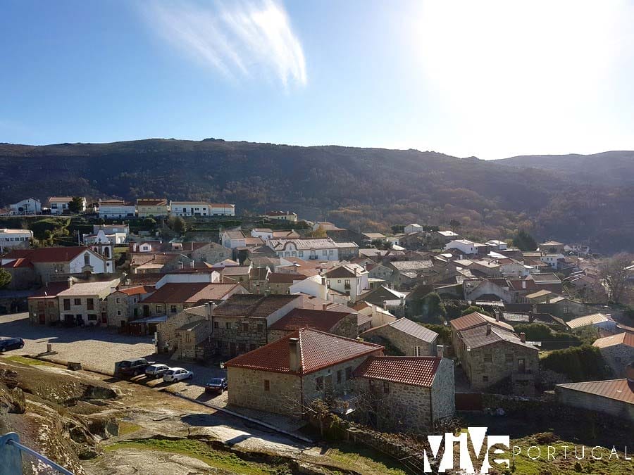 Vista de Linhares da Beira desde su Castillo