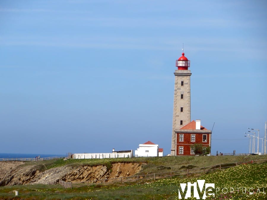 Faro do Penedo da Saudade São Pedro de Moel faros de Portugal