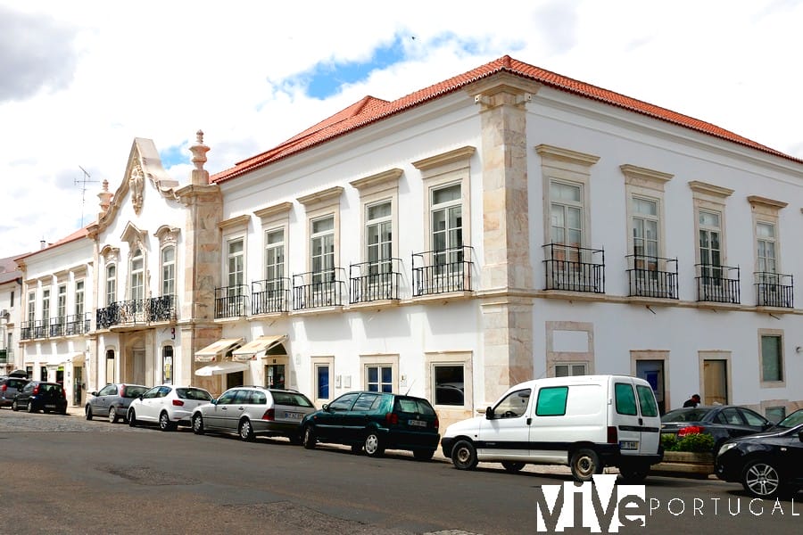 Palácio dos Marqueses de Praia e Monforte.