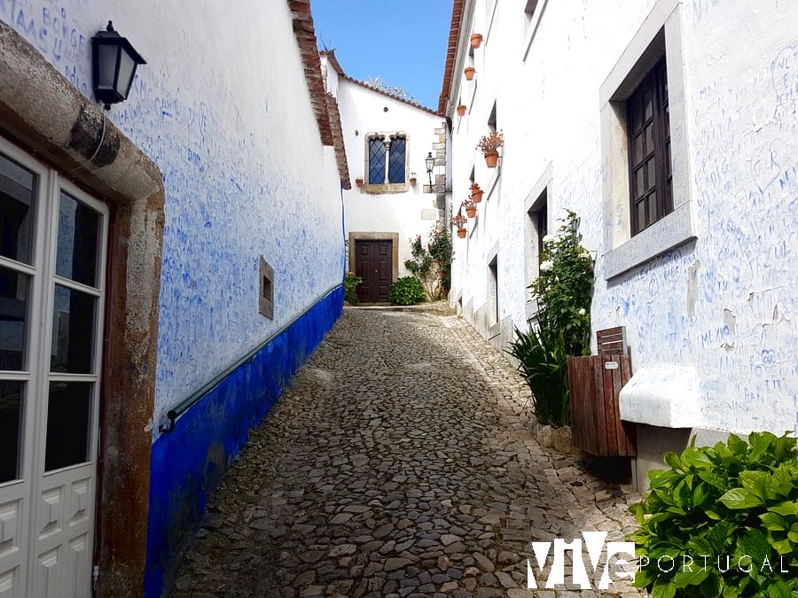 Una calle de Óbidos