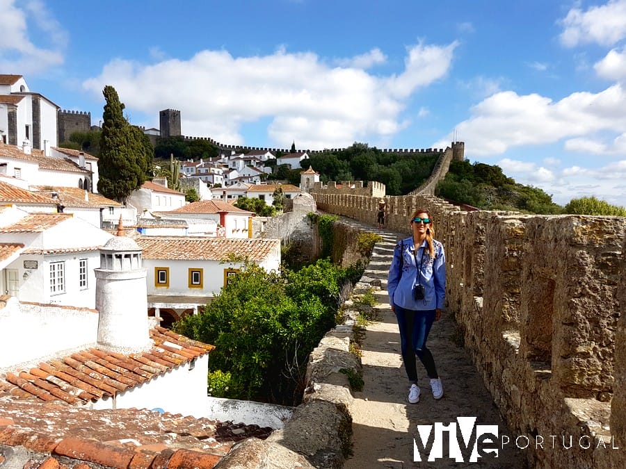 Paseo por la muralla de Óbidos