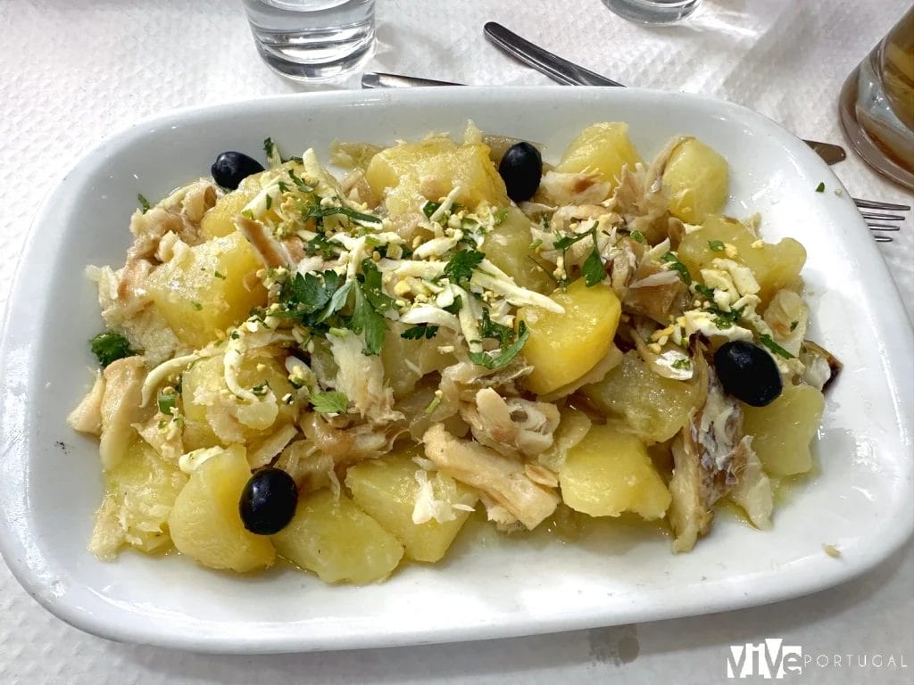 Bacalhau à Gomes de Sá de la Casa das Bifanas