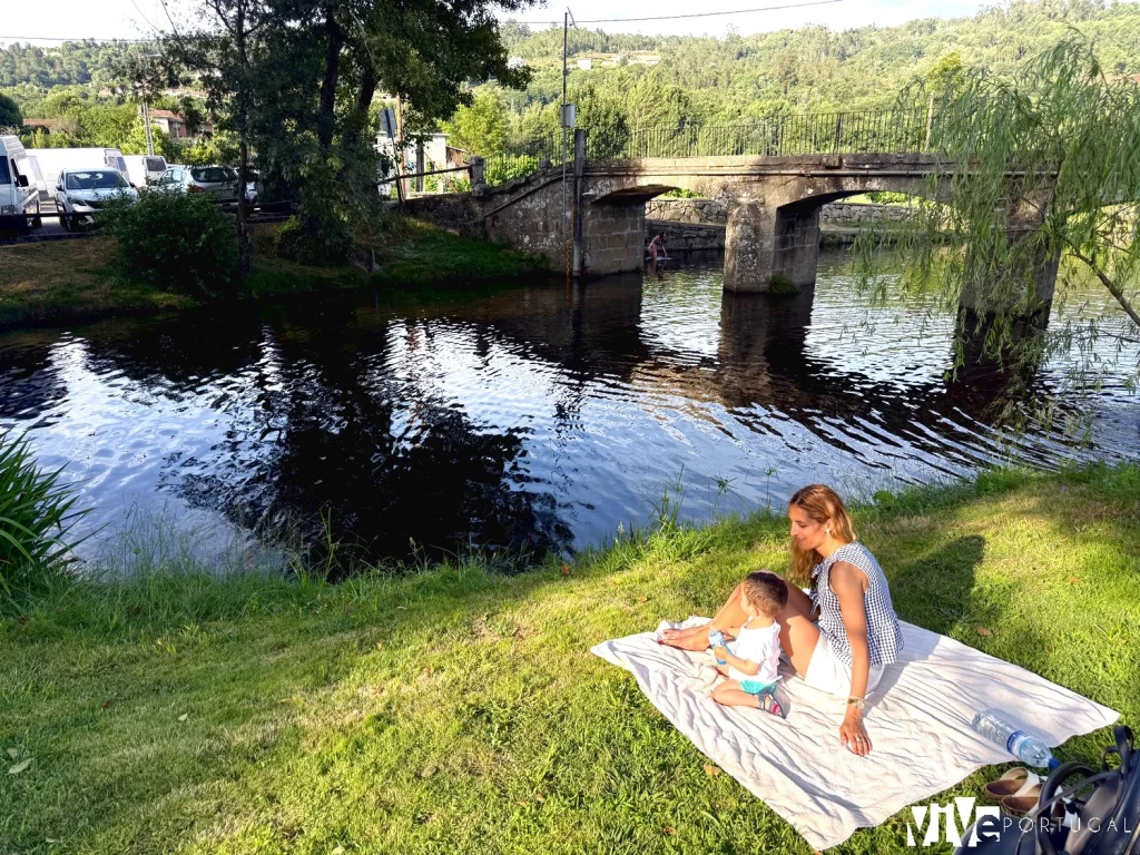 Playa fluvial de Pouves