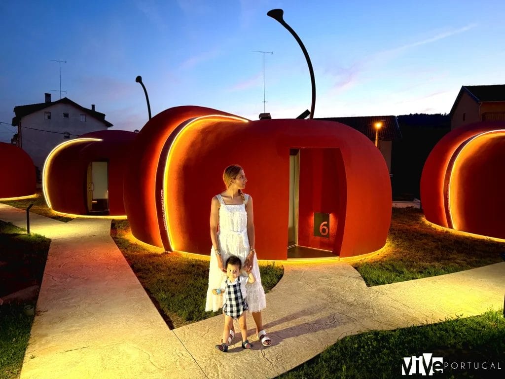 Las habitaciones con forma de cereza de Cherry Sculpture Hotel