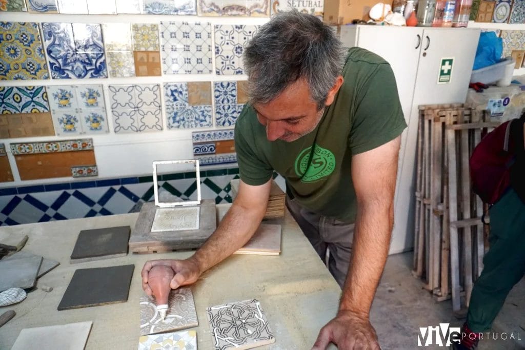 Visita a una fábrica de azulejos de Azeitão