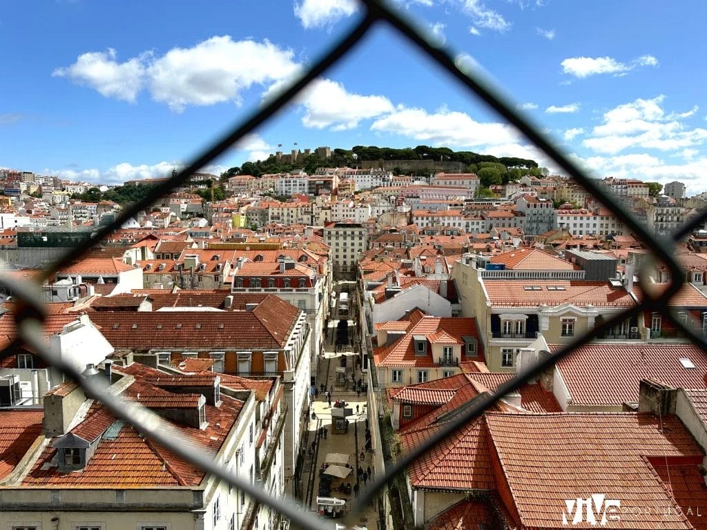 Castillo de San Jorge desde el elevador de Santa Justa