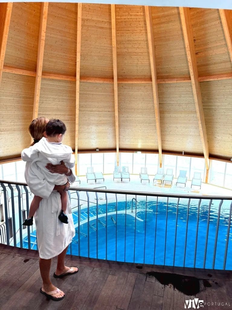 Piscina de las termas de Cró