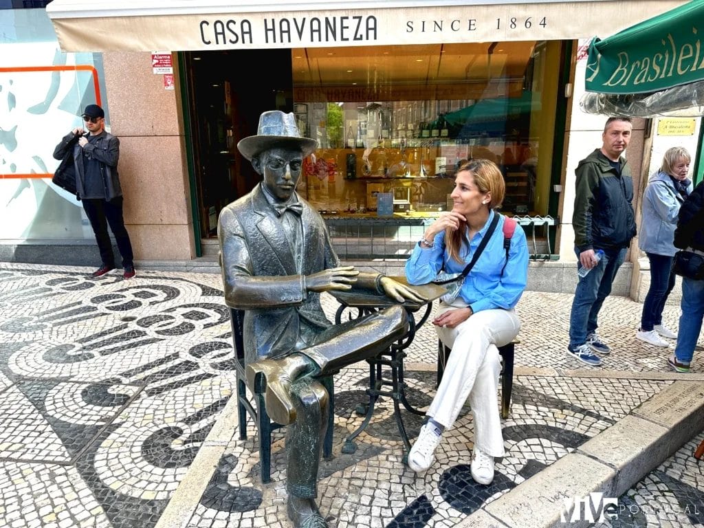 Estatua de Pessoa