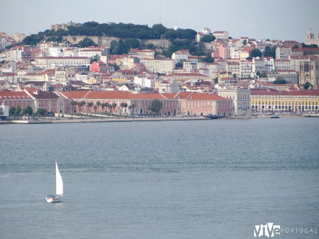 El Tajo a su paso por Lisboa